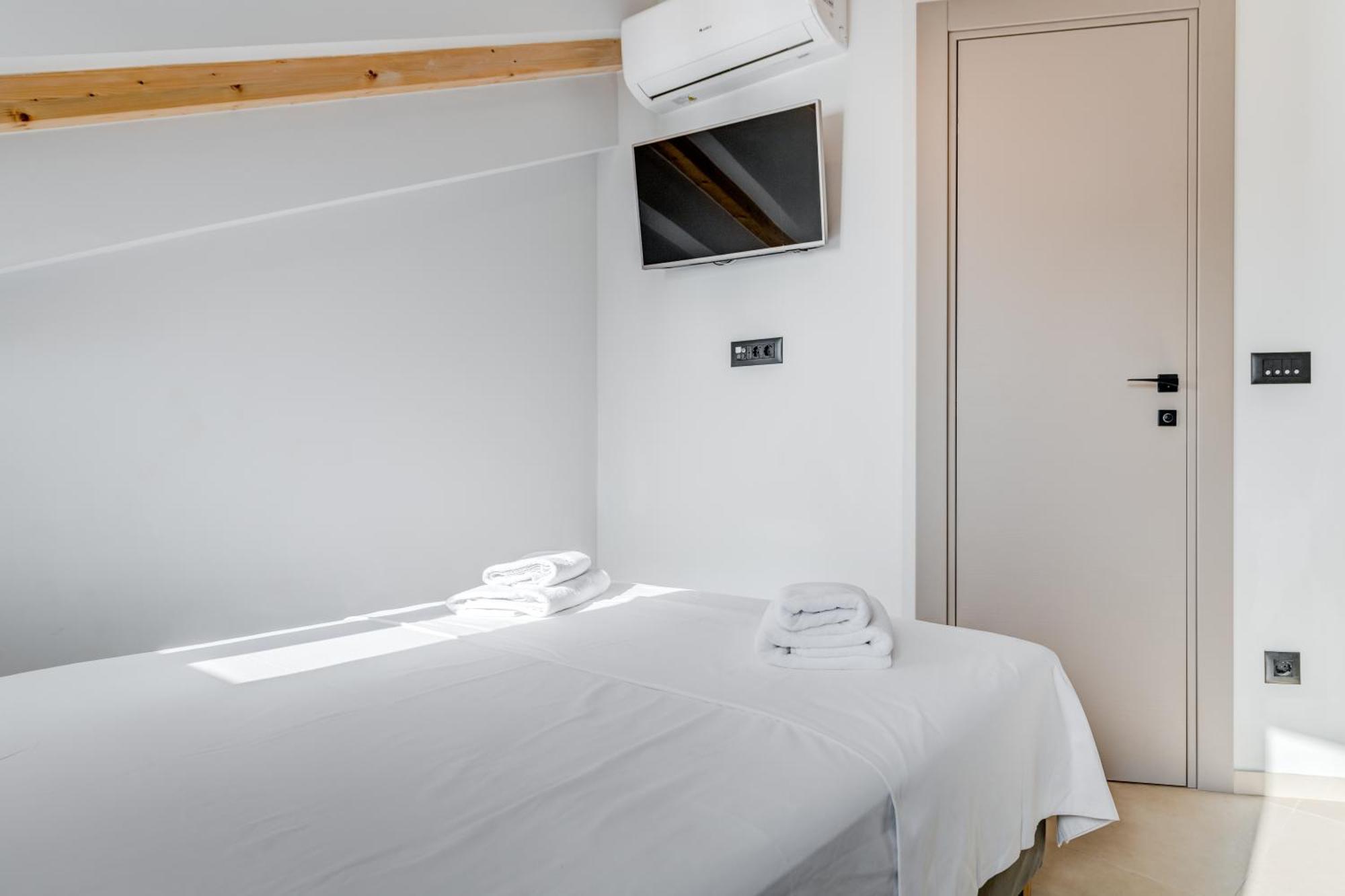 Tiny Secret House Apartment Komiza Bagian luar foto