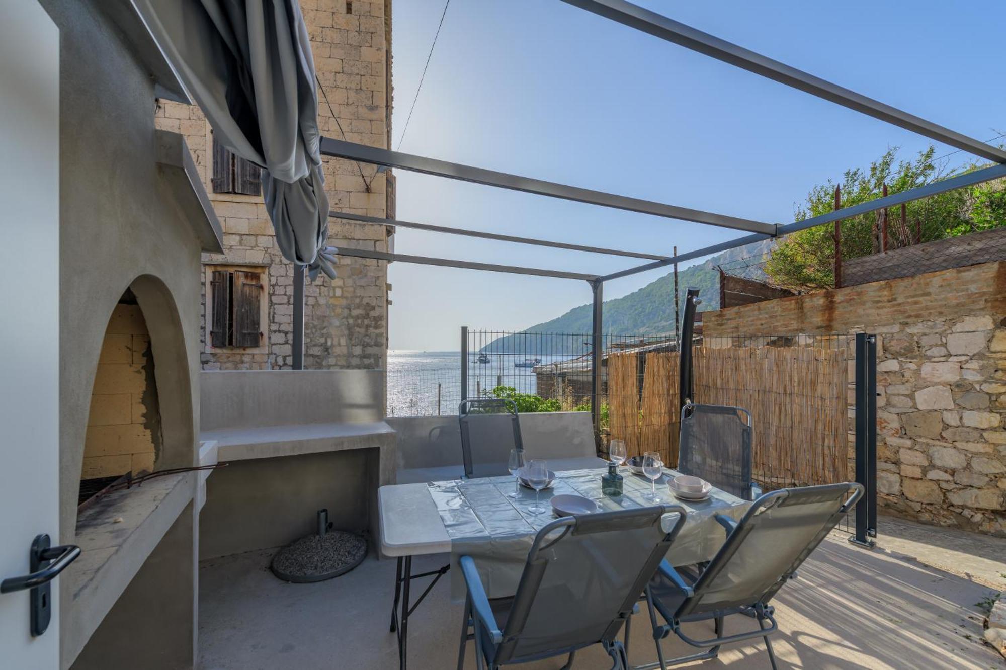Tiny Secret House Apartment Komiza Bagian luar foto
